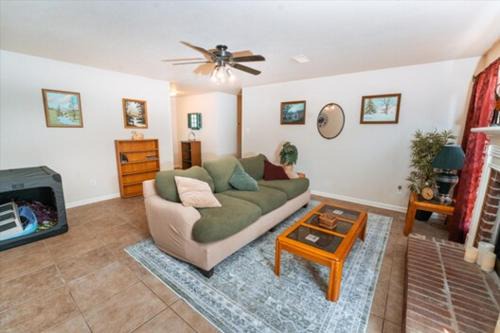 Conway Apartment | Picturesque Pet-Friendly Haven