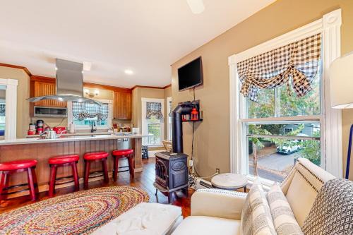 Kennebunkport Apartment | Pied-A-Terre