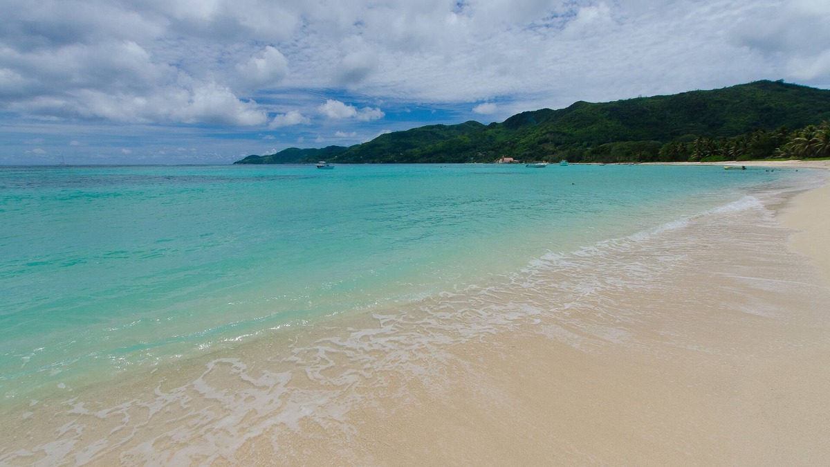 Anse Royale Hotel | Pied Dans L’eau Holiday Apartments