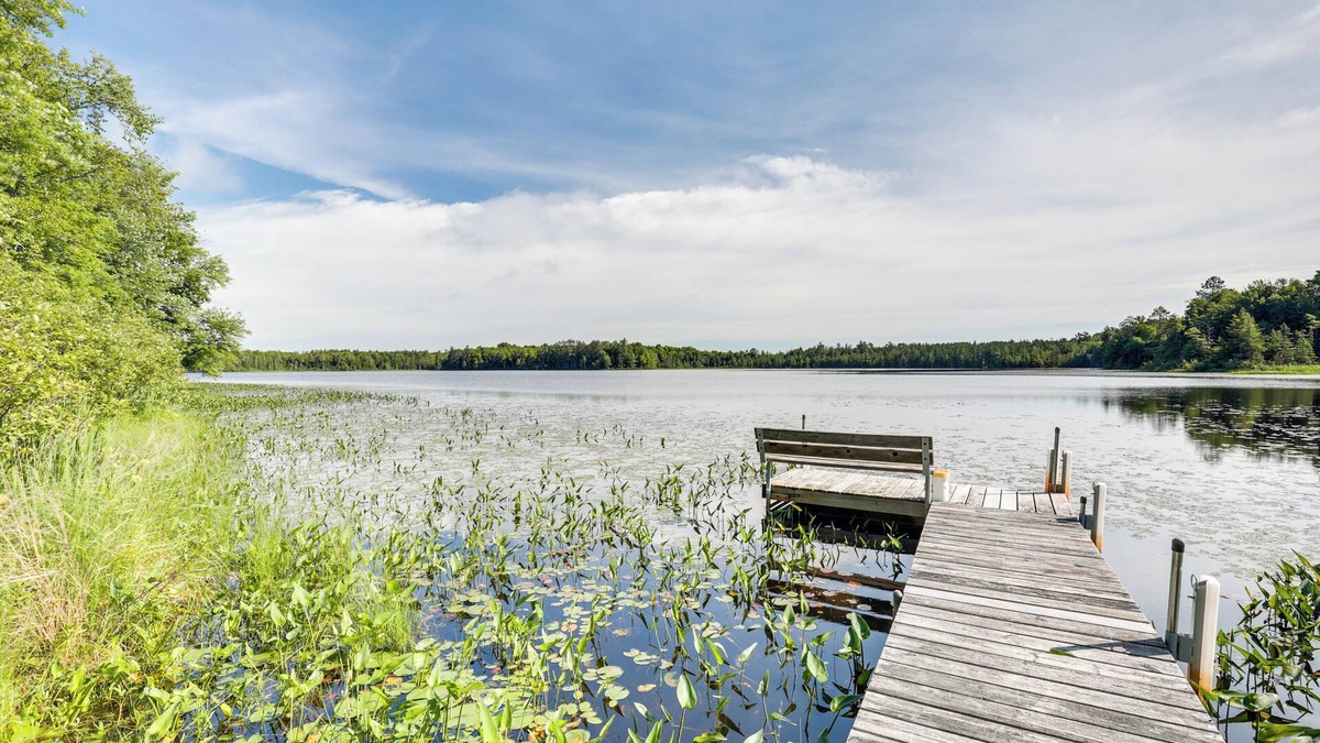 Park Falls Cabin | Pier & Lake-View Patio: Wisconsin Northwoods Cabin