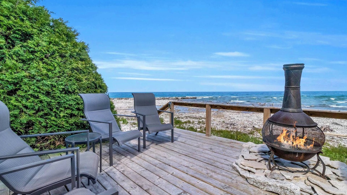 Kincardine Cottage | PIER280 - Lakefront Beauty, Private Lake Access