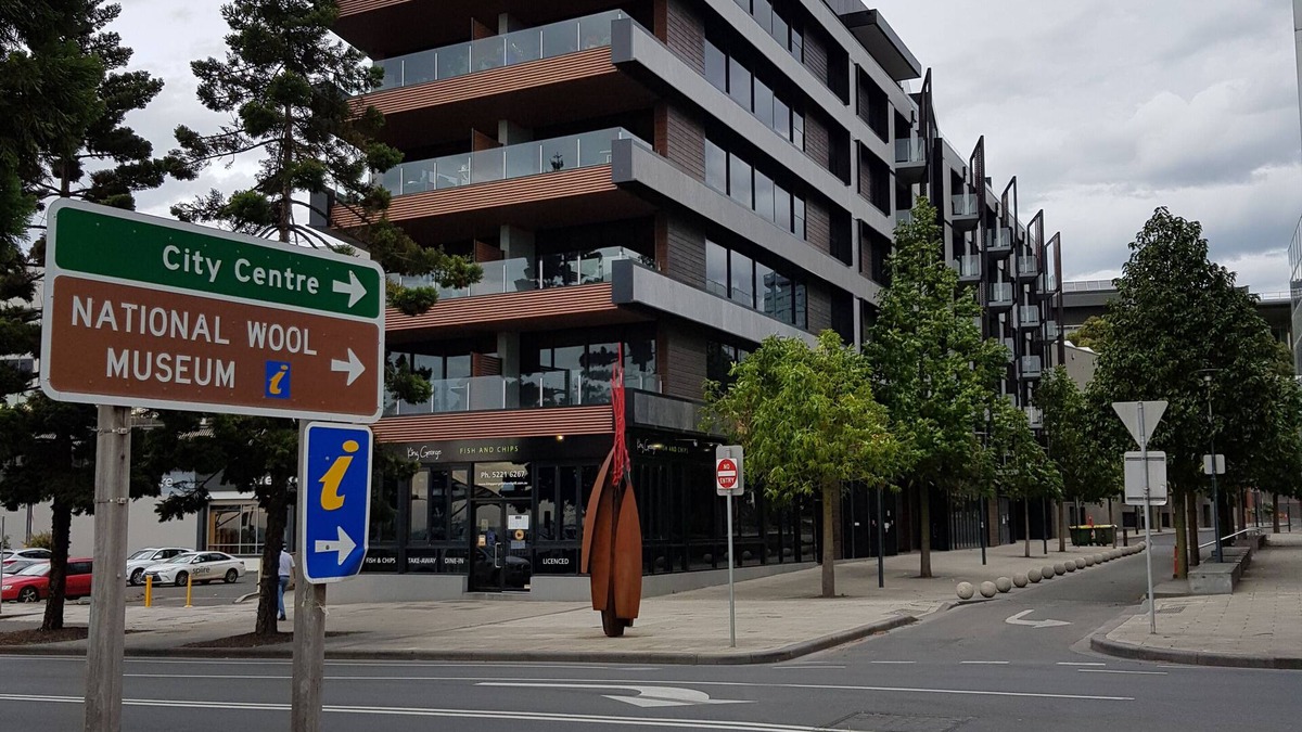 Geelong Apartment | PierPoint 401 - Treat Yourself to This