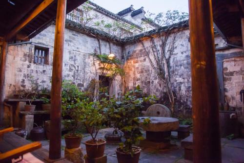 Yi County Hotel | Pig's Boutique Hotel Xidi