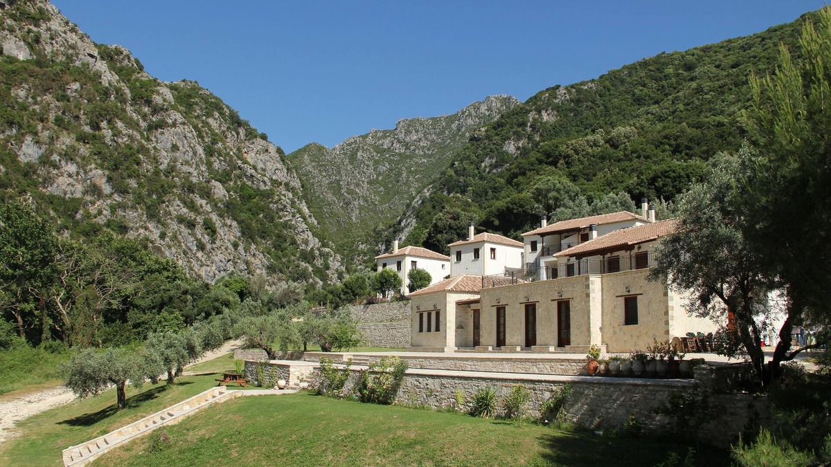 Vouvopotamos Hotel | Piges Hotel at Acheron Springs
