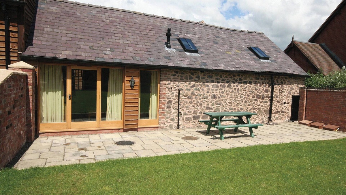 Pontesbury Cottage | Piglets Place - E4300