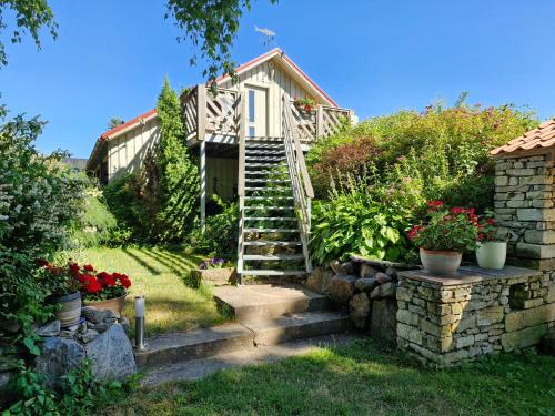 Kuressaare House | Piibelehe Guest Accommodation