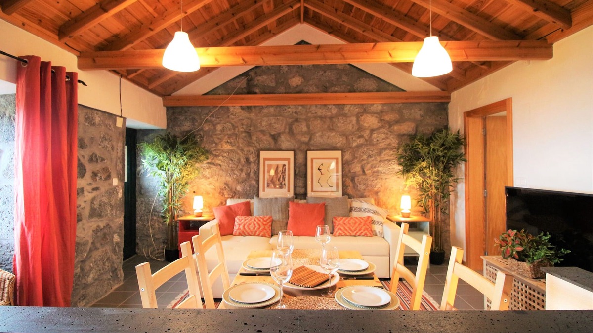 Prainha House | Pike Cliffs - Amazing view to S. Jorge