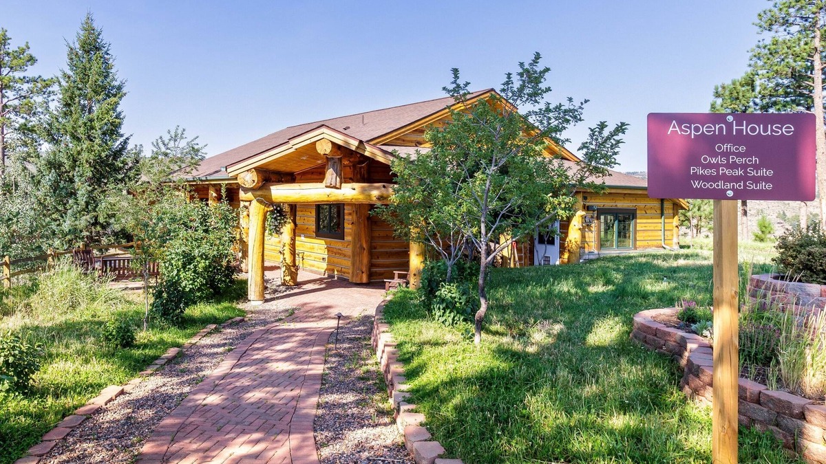 Woodland Park Apartment | Pikes Peak Ranch - Owl's Perch Cabin