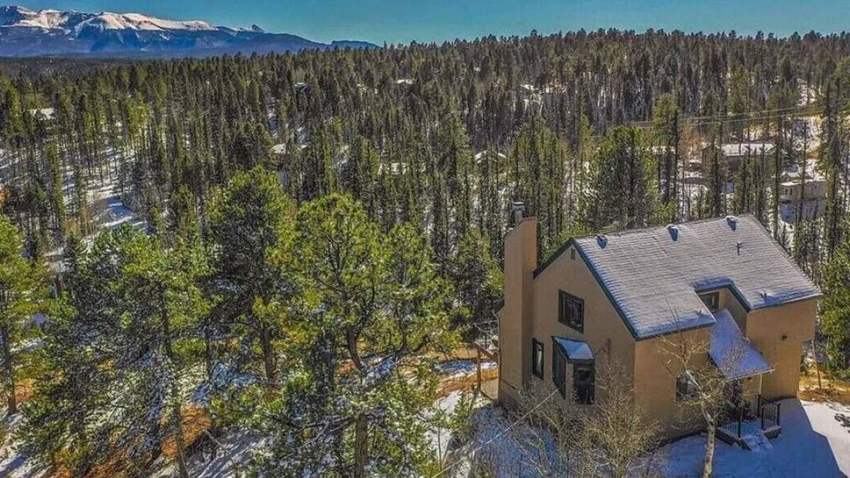 Spring Valley Cabin | Pikes Peak Retreat - Amazing Views, Spacious Cabin