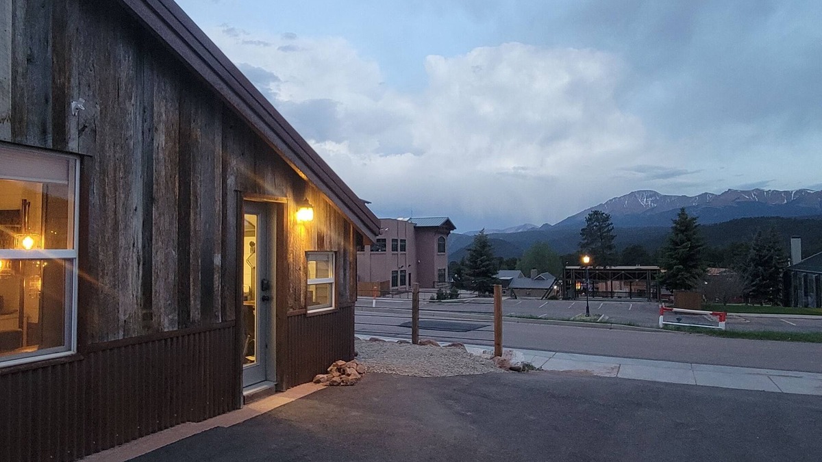 Woodland Park House | Pikes Peak Views: One Block to Downtown