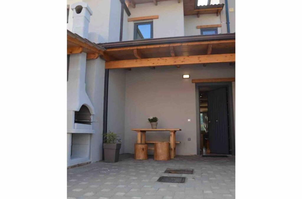 Kalavrita House | pikralida house (πικραλίδα)