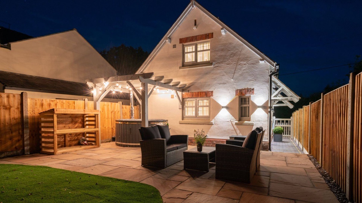 Tarvin Apartment | Pilgrim Cottage - Luxury Cottages