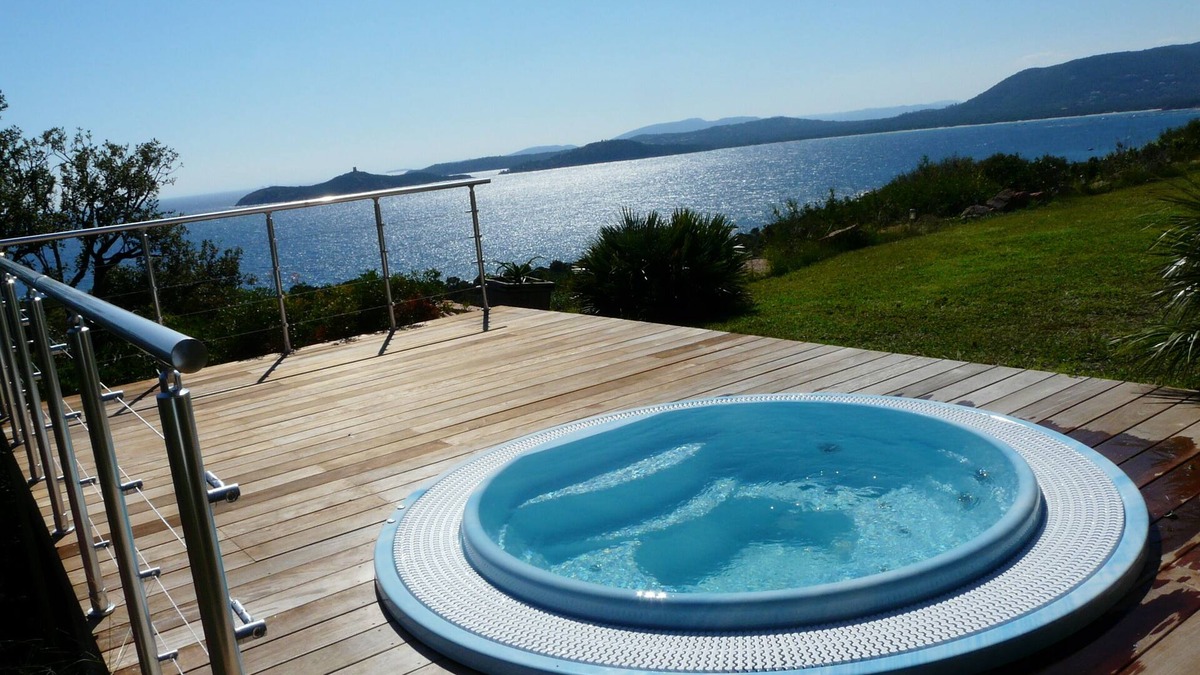 Pinarellu Villa | PINARELLO VILLA 5 * 280 m2 7 BEDROOMS SWIMMING POOL/SPA BEACH 5' SEA/MOUNTAIN VIEW