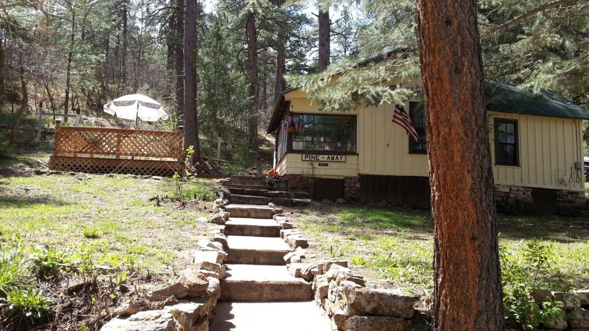 Beulah Cabin | Pine Away/1 bedroom, 1 bathroom