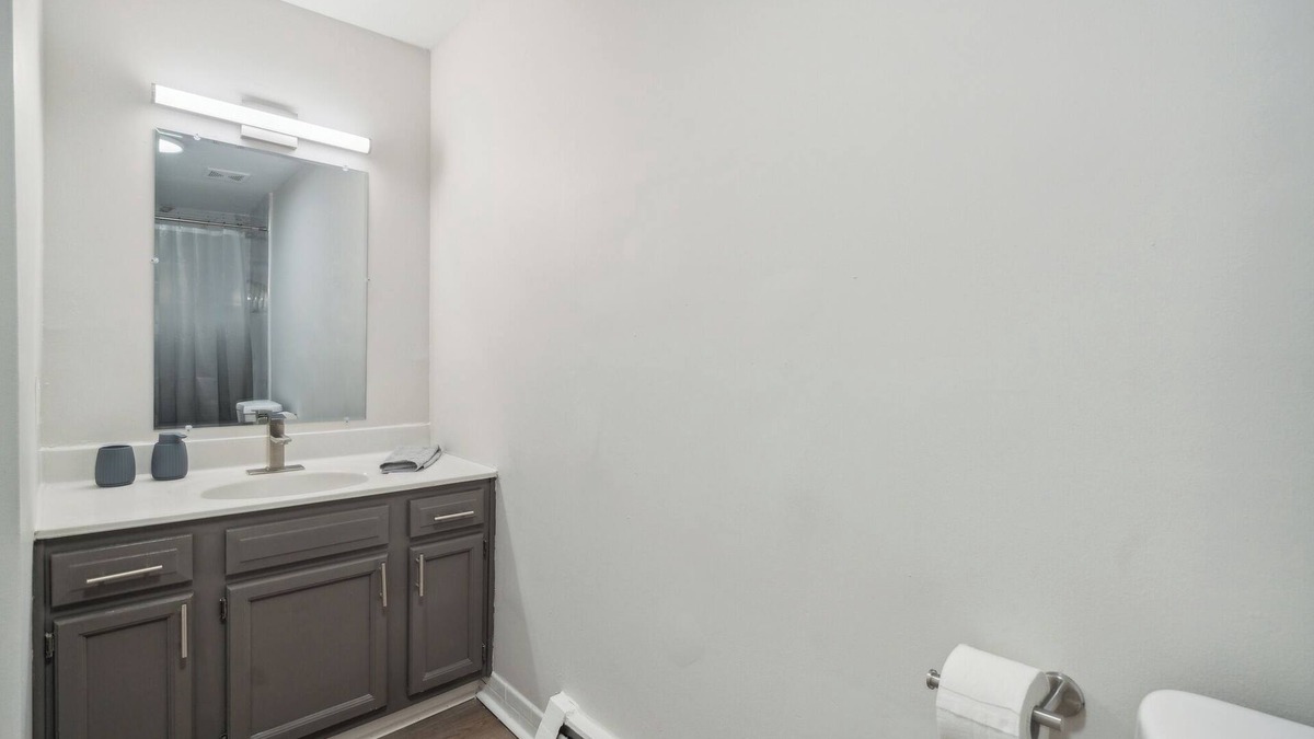Newark Apartment | Pine Brook 908 I Lovely 2Bd Spacious Apartment