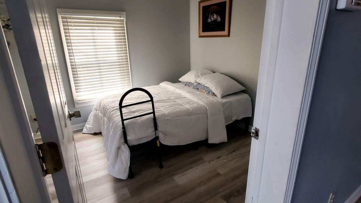 Pembroke House | Pine Cottage