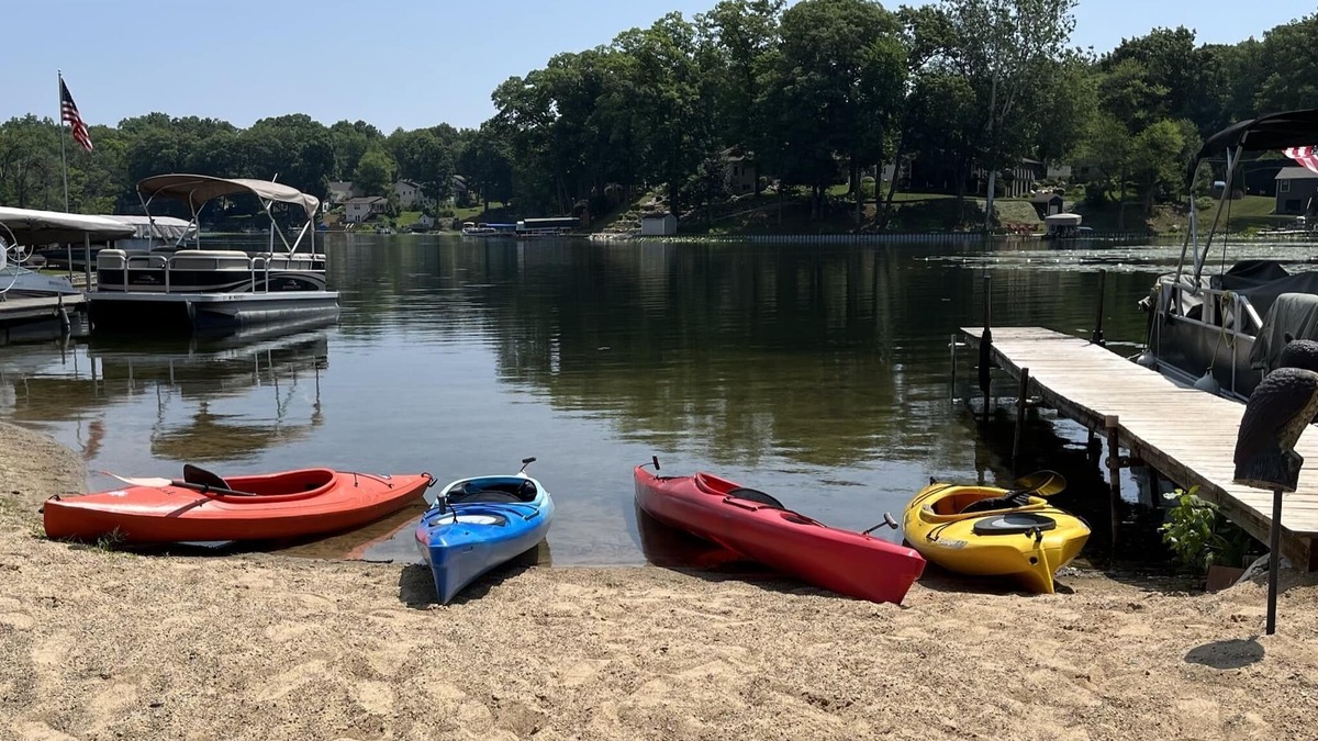 Plainwell House | Pine Cove Cottage: Four bedroom home on Pine Lake