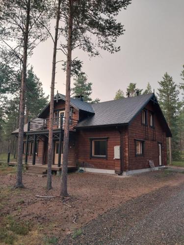 Koengaes Villa | Pine Forest Hideout - Villa Tapiontytär