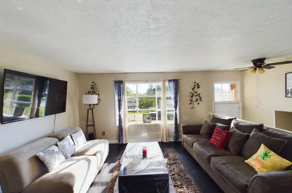 Pine Forest House | Pine Forest Zen Cottage - 10 Min to Fort Bragg