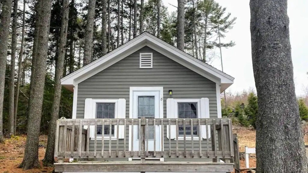 Lincolnville Cottage | Pine Grove Cottages : Cottage 6 - Studio Cottage - Pet Friendly