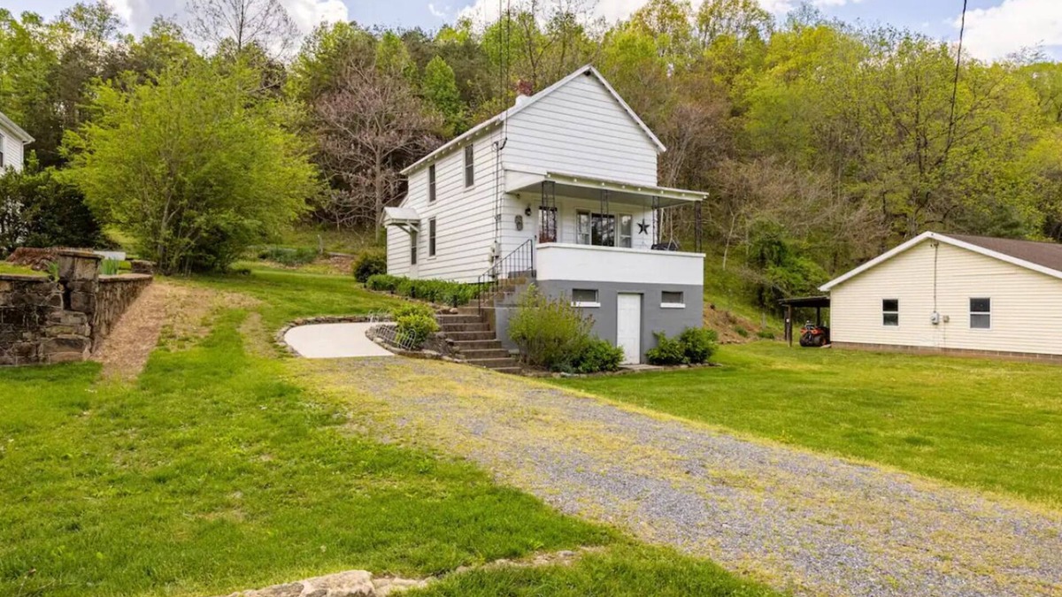 Stanley House | Pine Grove Retreat