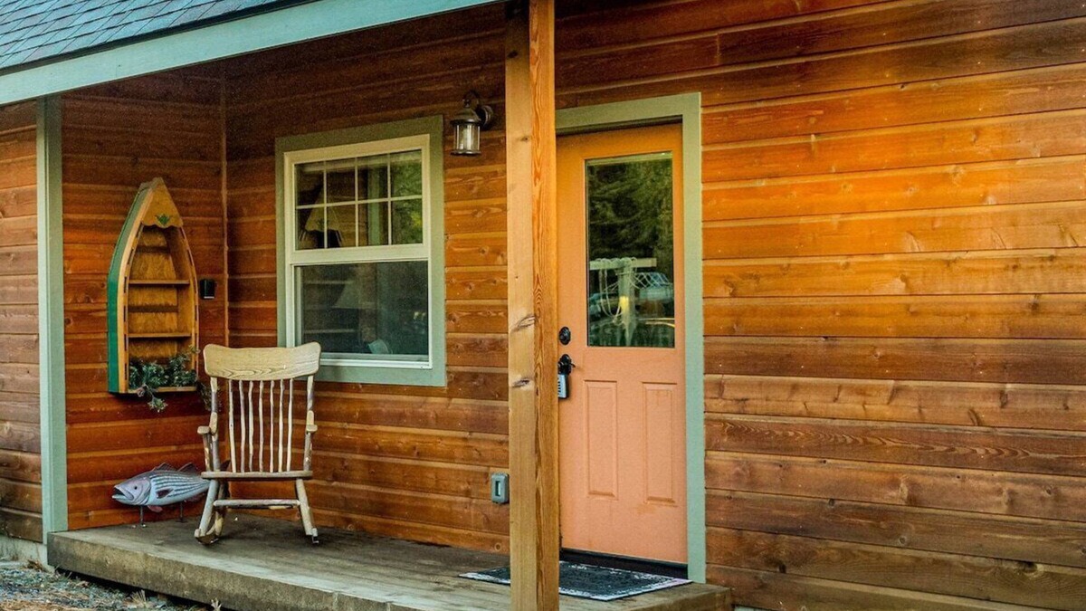 Sisters Apartment | Pine Grove Suite in Sisters