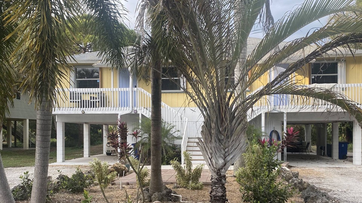 Pine Island Center Apartment | Pine Island Breeze/Bokeelia 1 Bdrm 1 bath
