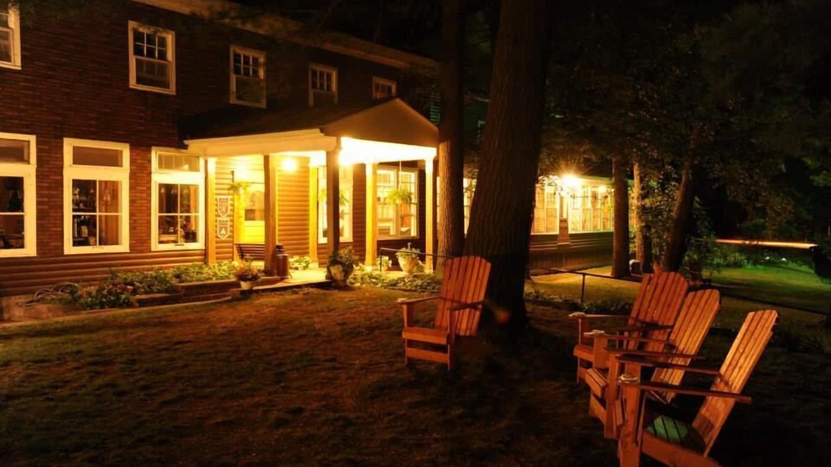 Bristol Cabin | Pine Lodge