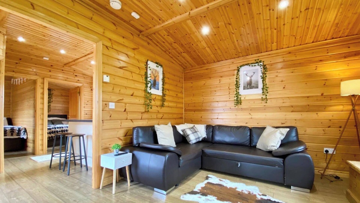 Camerton Cottage | Pine Lodge - UK46279