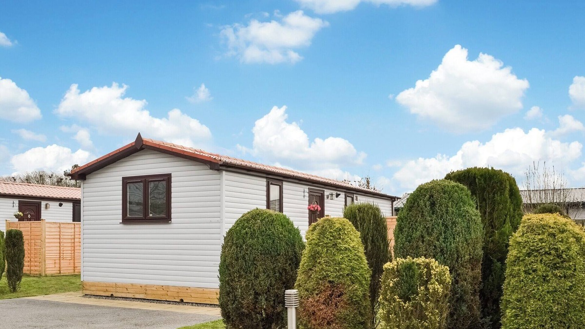 Wilberfoss Cottage | Pine Lodge - UK47075