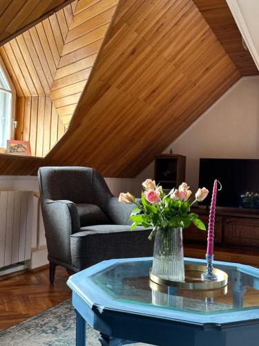 Cioplea Apartment | Pine Peak Apartments