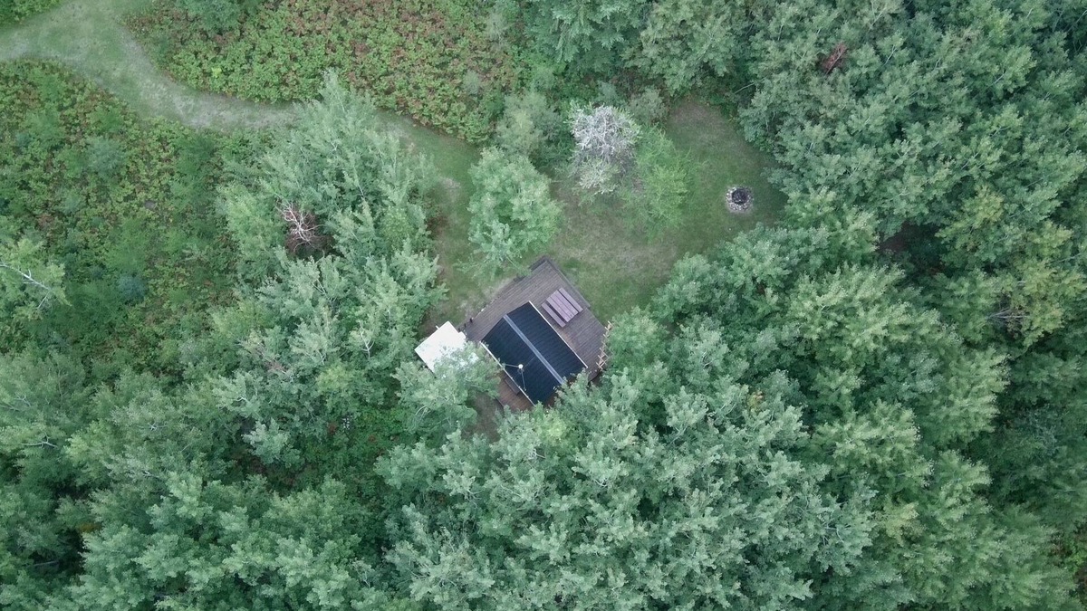 Manitoba Cabin | Pine Place Solar off-grid with Sauna & Pool