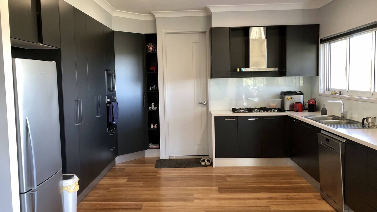 Alpine Bed & Breakfast | Pine Ridge Miniature Donkeys, Farm stay, private room in shared house