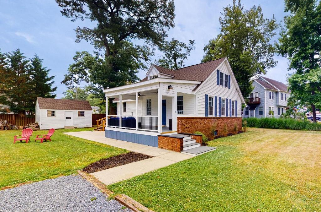 Edgewater House | Pine Whiff Beach House