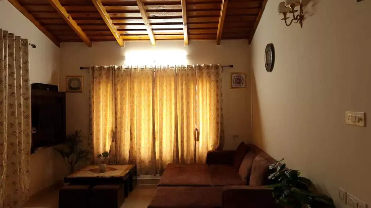 Bhowali Apartment | Pinegreen Chalets- 2 Bedroom WiFi Vacation Homen
