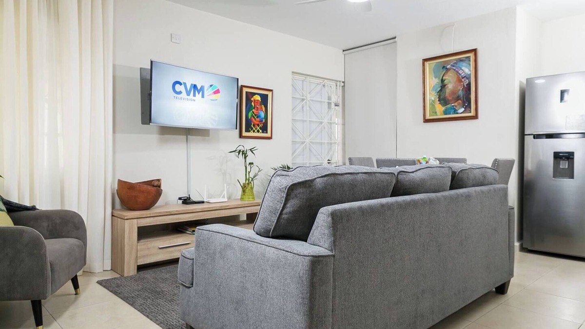 Beverly Hills Apartment | Pines Serenity Suites in Kingston 6