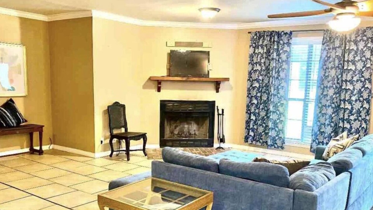 Claiborne House | Pinewood 3 bedroom Near WM Sports Complex
