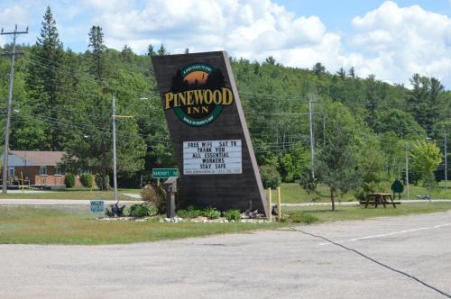 Barry's Bay Hotel | Pinewood Inn