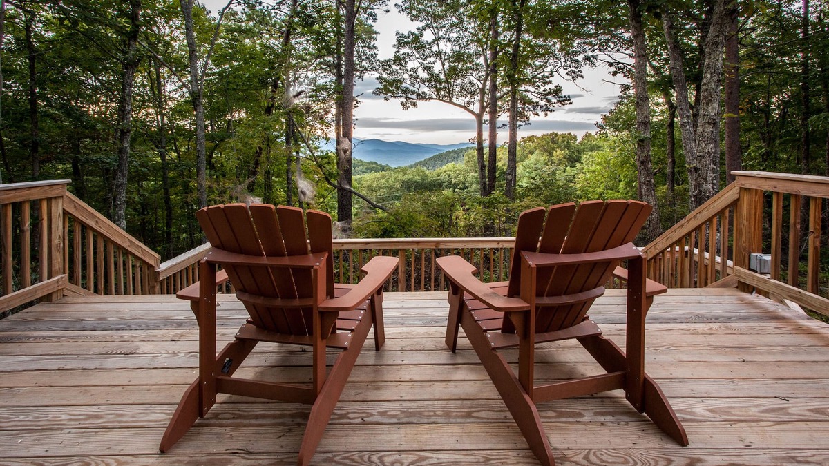 Piney Mountain Cabin | Piney Cabin: Mountain Views + Dog Friendly