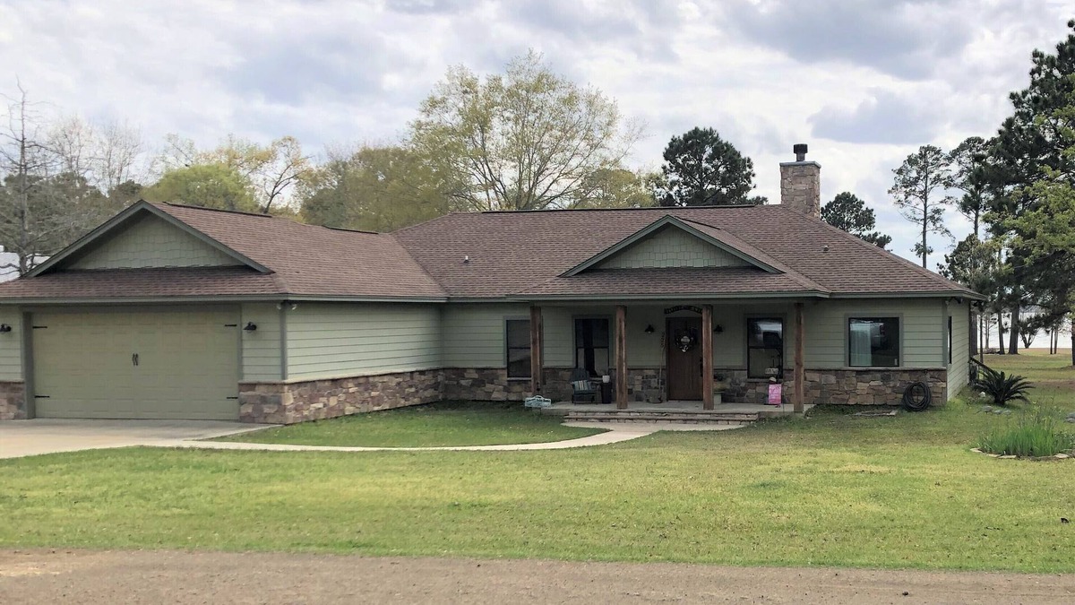 Broaddus House | Piney Paradise - Lake Front on Sam Rayburn