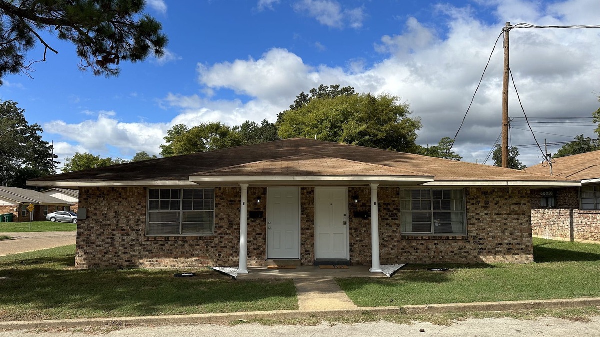 Texarkana Apartment | Piney Woods 6 - King Bed