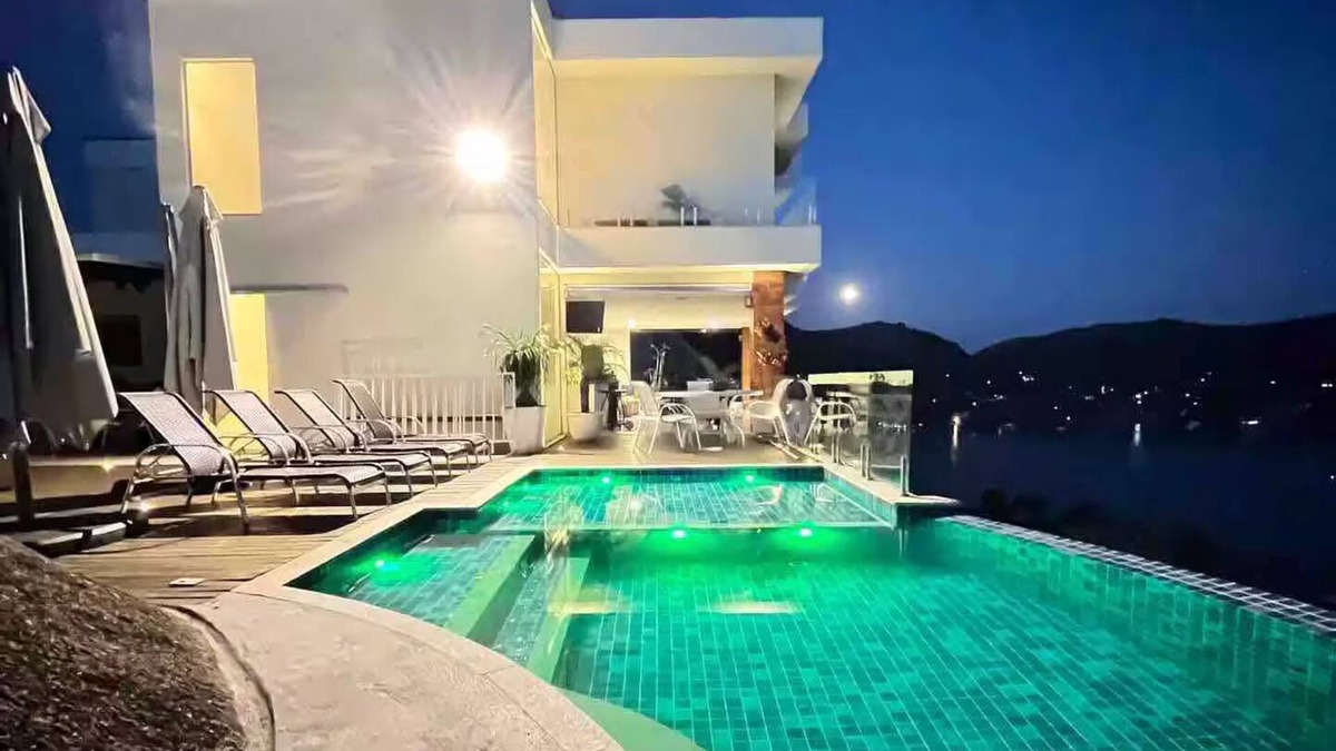 Portogalo House | Pinheiro Angra House spectacular view in Portogalo