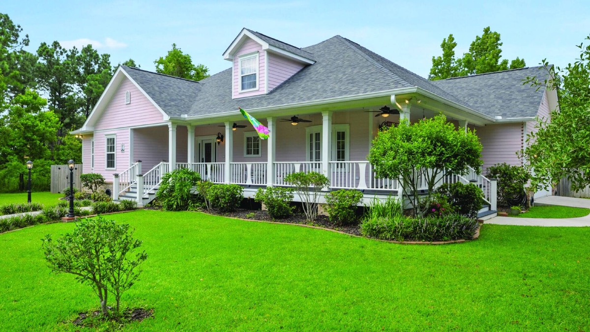 Bay St Louis House | Pink Lady 3 Br 2 Bath 2000sq ft home w/golf cart