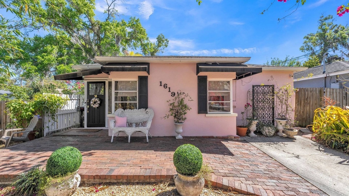 Park Lake - Highland House | Pink Love Chalet