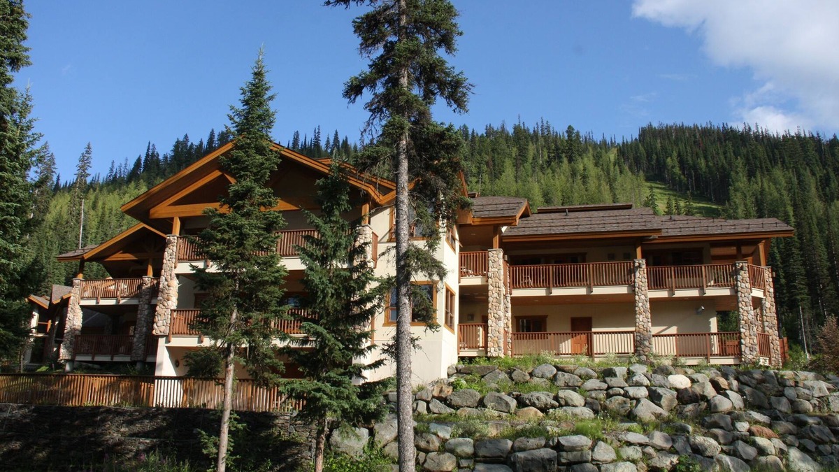 Fairways Hotel | Pinnacle Lodge