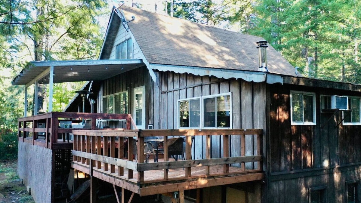 Gasquet Cabin | Pioneer Cabin Retreat