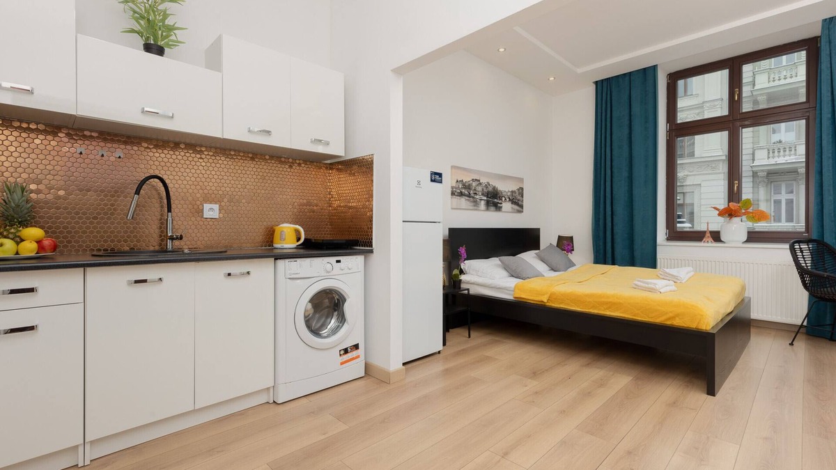 Srodmiescie Apartment | Piotrkowska 79 | Wifi, Pet-friendly, Studio, Balcony, Lodz