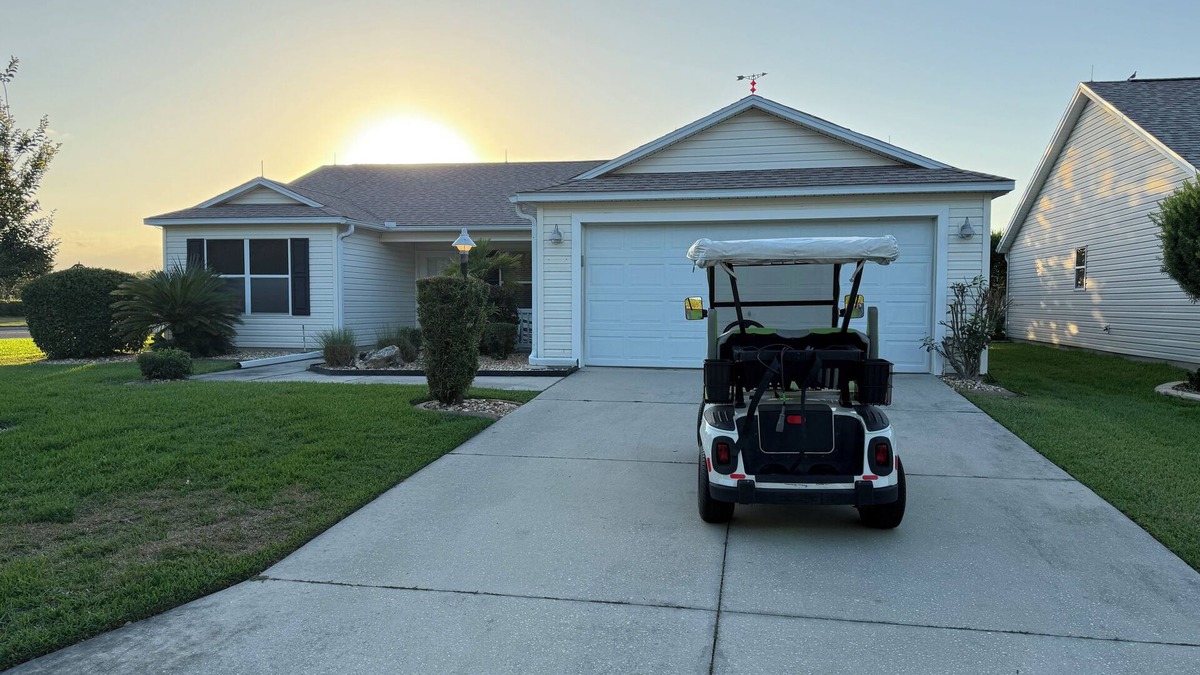 Lynnhaven House | Piper's! On The Golf Course, Across From The Pool!