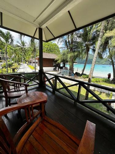 Pulau Perhentian Besar Resort | PIR - Resort Perhentian Island Bluestar