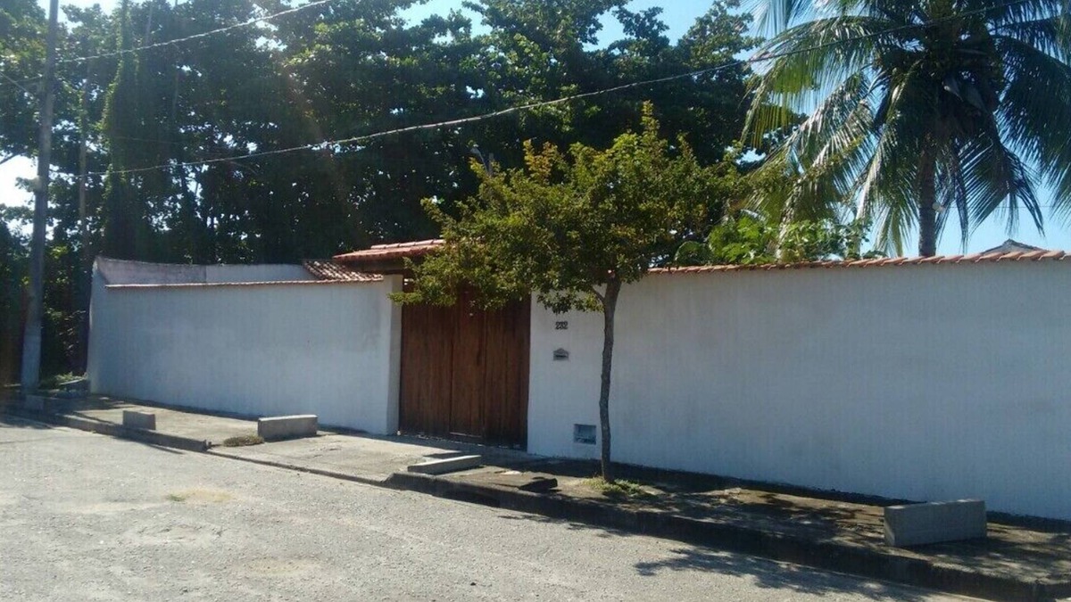 Piratininga Apartment | Piratininga between the Lagoon and the Sea.
